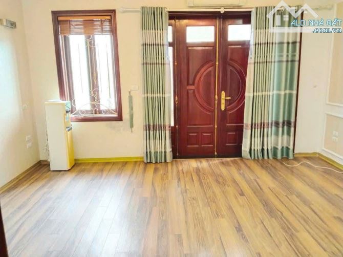 Cho thuê nhà Nguyễn Khuyến Hà Đông 127m x 5 tầng thông sàn 28tr - 4