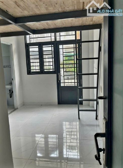 MUA BÁN ĐẤT MỚI NHÀ 4 TẦNG MỚI ĐẸP _ HẺM XE HƠI TỚI CỬA _ 72M2 SỔ VUÔNG VỨC _ 9PN CHỈ 6,5T - 4