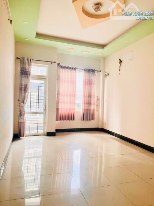 Đường 6m 3 tầng 4x14m giáp Tân Phú cạnh Đầm Sen chỉ 5.35 tỷ - 4