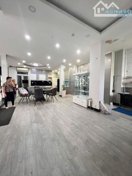 Giảm 3 tỷ Bán Biệt Thự MT ngay Trục Trương Văn Bang - 16x18m Hầm 3 tầng giá còn 52 tỷ. - 5