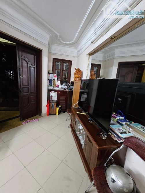 Bán nhà KĐT Định Công, đường Trần Nguyên Đán,  150m2, 4 Tầng, 10m Mặt tiền - 5