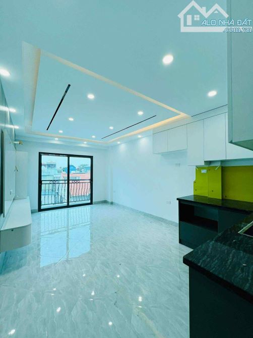 Ô TÔ TRÁNH, VỈA HÈ, GẦN HOÀN KIẾM, 6 TẦNG THANG MÁY, GẦN 40M2 , LOANH QUANH 10 TỶ - 5
