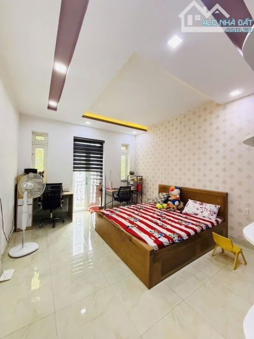 KHU PHÂN LÔ VIP GIÁP TÂN PHÚ - SÁT MẶT TIỀN - 4 x 15 - 4 TẦNG - CHỈ HƠN 6 TỶ. - 5