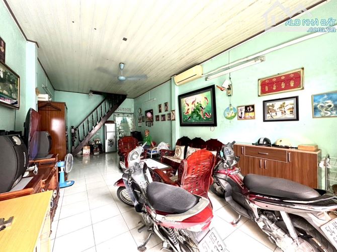Nhà 2 tầng Mặt tiền đ ĐHT 2, phường ĐHT,Q12, dt 117m2 (4mx29m) Đường 10m DÒNG TIỀN 10TR/TH - 5