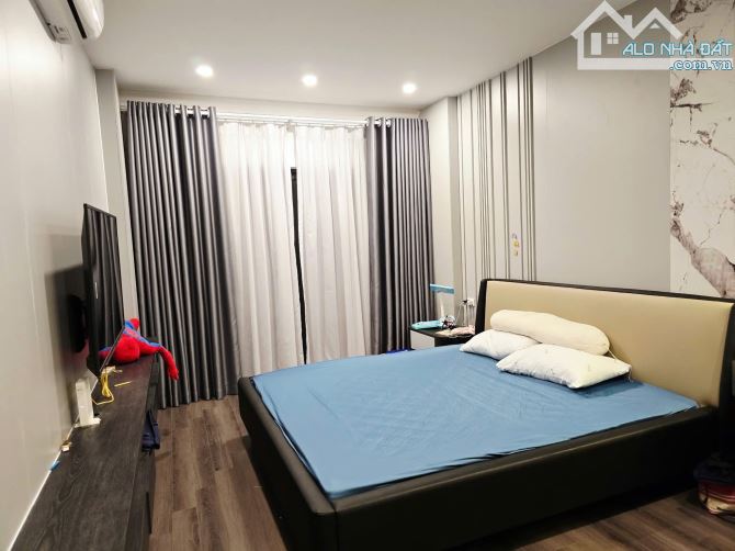 BÁN NHÀ LÔ GÓC GIANG BIÊN LONG BIÊN 6 TẦNG 5.9 TỶ 35m, MT 4m, gần Hồ điều hòa và công viên - 5