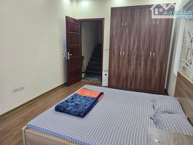 BÁN NHÀ PHỐ TRẠM LONG BIÊN LÔ GÓC 6 TỶ 35m, 5 TẦNG MT 4m, Ô Tô, KD, GIAO PHỐ TƯ ĐÌNH - 5