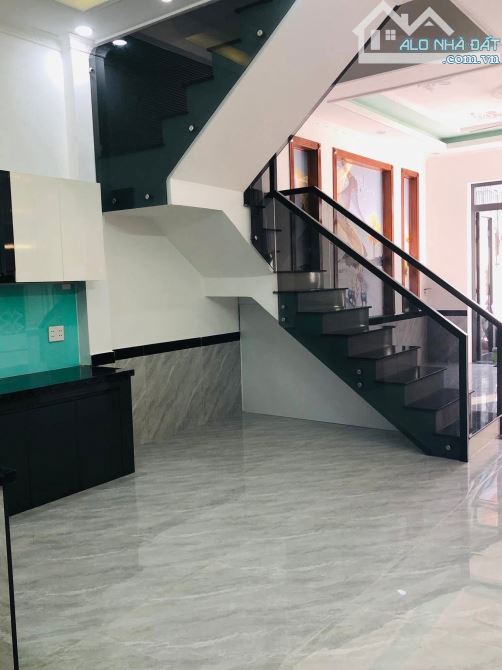 Cần bán nhà sổ riêng 2lầu 1trệt P Hoá An ( ngay chân cầu mới 100m2) - 5