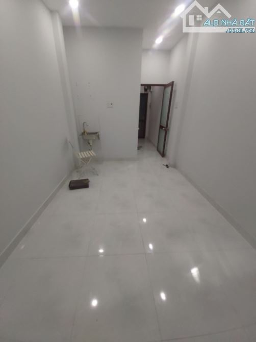 HÀNG LÊN TRONG ĐÊM -CHDV CÁCH HXH 10M - NGAY MẶT ĐƯỜNG HOÀNG HOA THÁM -  CHỈ 5.5 TỶ CÒN TL - 5