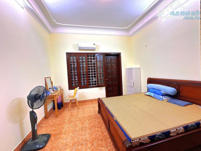 BÁN NHÀ MẶT PHỐ HOÀNG QUỐC VIỆT 92m2 - 6T - MT 4.5m - 66 TỶ - 2 MẶT TIỀN - KINH DOANH ĐỈNH - 5
