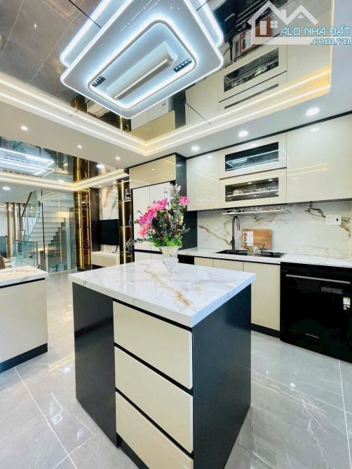 4❌20m, GẤP BÁN NHÀ 7 TẦNG, ĐƯỜNG 12M THÔNG, CÂY TRÂM, P11 GV, NHỈNH 13 TỶ - 6