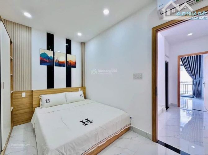 Chủ cần vốn làm ăn cần bán nhà ngay Trần Phú, P4,Quận5-Giá:5tỷ060/63m2(4,5x14)-2 lầu,3PN - 6
