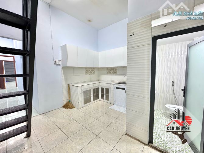 Nhà lê văn quới 7x19, gồm cả sân 3x19, 3 phòng ngủ - 6