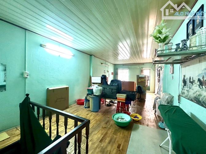 Nhà 2 tầng Mặt tiền đ ĐHT 2, phường ĐHT,Q12, dt 117m2 (4mx29m) Đường 10m DÒNG TIỀN 10TR/TH - 6