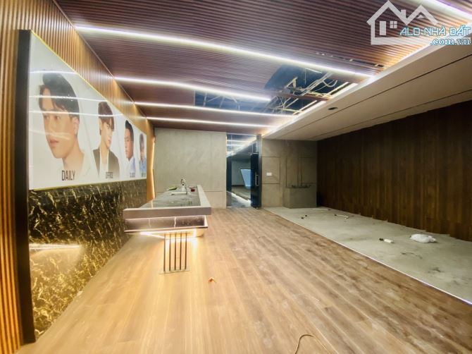 Bán gấp nhà 402m2. Ngan 7X 54.(nở hậu). Phan Huy Ích. Tân Bình - 7