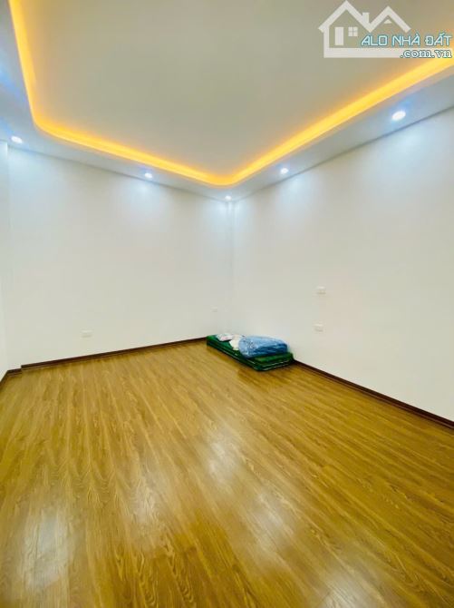 Nhà 5 tầng mới Phúc Đồng, Long Biên- Ngõ thông,ô tô, Vị trí hiếm,Nội thất đẹp-Chẵn 6 tỷ - 7
