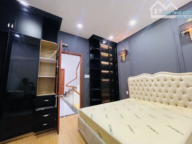 NHÀ LINH ĐÔNG, HẺM XE HƠI, NGAY CHUNG CƯ 4S, KHU PHÂN LÔ 4TẦNG, 52M2, NGANG 4.3M, CHỈ 6.8T - 7