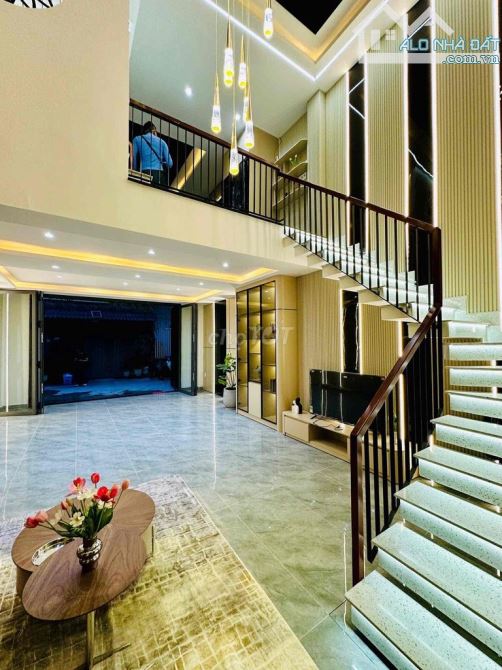 Bán nhà, mặt tiền đường số 17 Quận 7 KC 3 tầng DT 6m x 11m. 3 tầng Giá 14 tỷ - 7