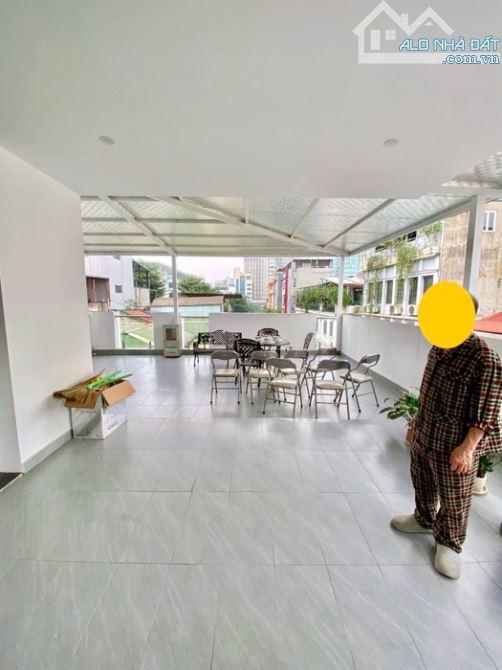 LÔ GÓC OTO TRÁNH HOÀNG CẦU,100M2 x 5 TẦNG,THANG MÁY NHẬP,TẬNG FULL NỘI THẤT CAO CẤP. - 7
