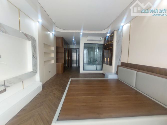 Bán nhà ngọc lâm 53m2 xây 7 tầng thang máy , gara ô tô , kinh doanh , trước nhà ô tô tránh - 6
