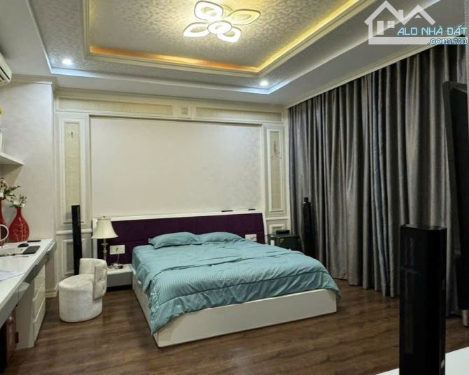 BIỆT THỰ SONG LẬP HIM LAM QUẬN 7 – 10X20M, 5 TẦNG, NTCC NGOẠI NHẬP - CHÀO NHANH 56 TỶ! - 7