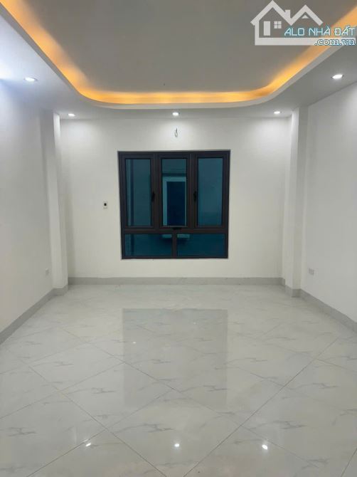 Nhà Lai Xá lô góc 36m2 5 tầng mặt tiền 4m dân xây ô tô đỗ cổng gần trường, chợ, KĐT 5 tỷ 2 - 7
