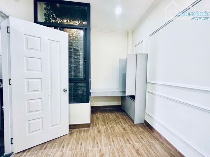 Nhà 6 tầng TẶNG FULL NỘI THẤT đường SỐ 6 , phường 15 Q. Gò Vấp ,dt 61m2 (5mx12m) đường 10m - 7