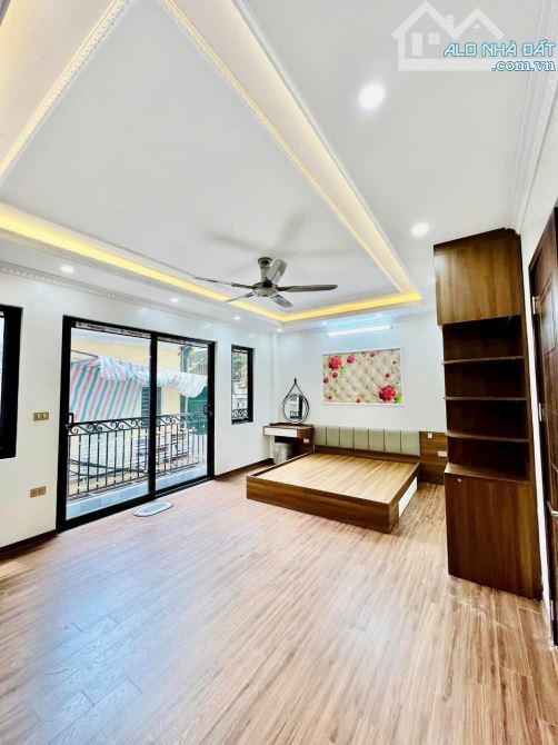 Nhà cực đẹp, oto qua, gần Phố, Tam Trinh, thang máy, 68m2 x mtiền 6m. Sốt bán 12.8 tỷ - 8