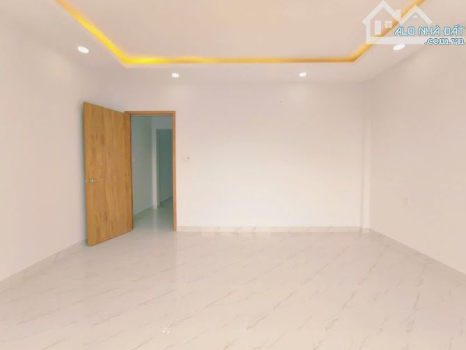 BÁN NHÀ 1 TRỆT, 1 LẦU GẦN NGÃ 3 MỸ HẠNH 5x20m XÃ MỸ HẠNH BẮC, ĐỨC HÒA , LONG AN GIÁ 2.4 TỶ - 9