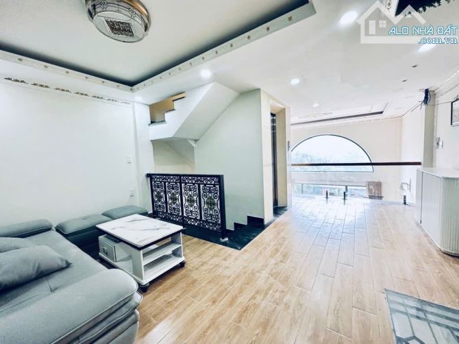Nhà 6 tầng TẶNG FULL NỘI THẤT đường SỐ 6 , phường 15 Q. Gò Vấp ,dt 61m2 (5mx12m) đường 10m - 9