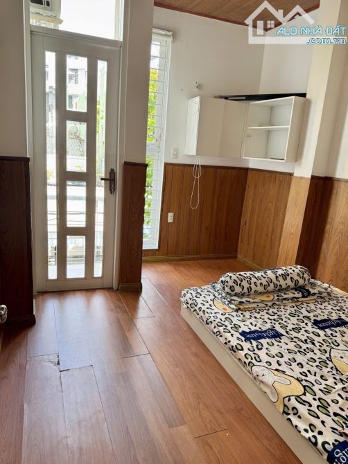 💥💥 Nhà Mặt Tiền Đường 2 Tầng Full nội thất , đang hoàn thiện mà giá như nhà kiệt