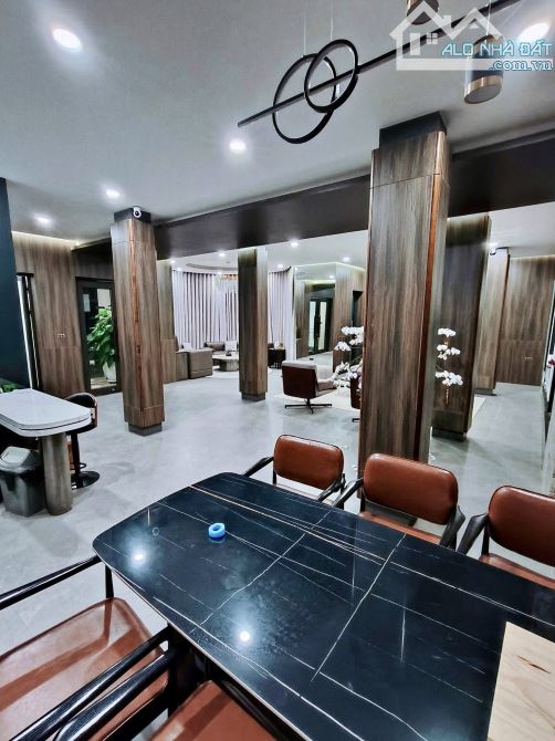 Biệt thự siêu đẹp KĐT Tân Tây Đô Đan Phượng. Sổ vuông 204m, 3 tầng MT12m Giá 33 tỷ