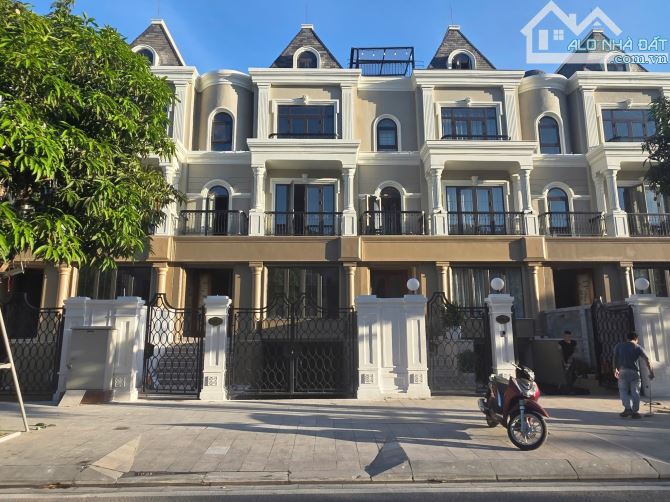Bán biệt thự KĐT Ciputra Tây Hồ. DT 150m, 5 tầng MT7m Giá 61 tỷ