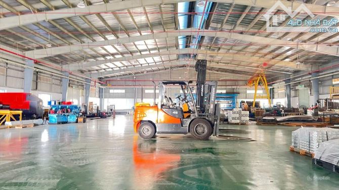 Bán nhà xưởng trong KCN Trảng Bom, Đồng Nai, 11.000m2, giá 90 tỷ.