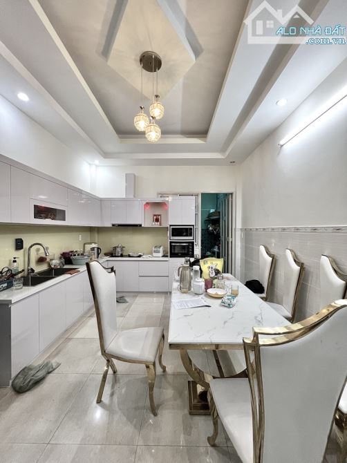 HẺM Ô.TÔ- 68M2- NGUYỄN GIA TRÍ (D2 CŨ)-BÌNH THẠNH-NHỈNH 9TỶ TL