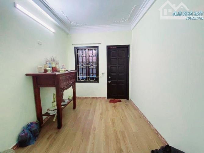 CHỦ MÓT !!!BÁN NHÀ PHỐ VŨ HỮU 47 M2- 4 TÀNG- 7 TỶ 300- KHÔNG QUY HOẠCH