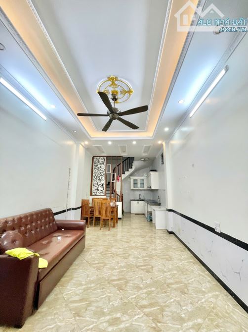 Cho thuê nhà Mỹ Đình – Từ Liêm DT 35m x 5 tầng, đẹp lung linh, ở sướng, giá 12tr/th