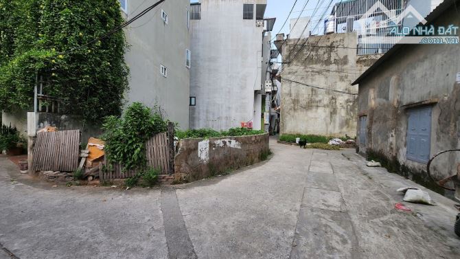 Đại Áng đất lô góc mặt ngõ Ô tô tránh 54m2 Sổ đỏ hơn 4 tỷ ( Tin chuẩn )