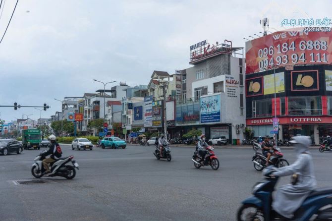 Bán NP mặt phố view đẹp 112m2, 26 tỷ, Nguyễn Văn Cừ, An Hòa, Ninh Kiều, Cần Thơ