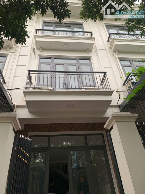 RẺ nhất Hà Nội-Ngõ ô tô vào tận nơi- xây mới 4 tầng-Chỉ hơn 2 tỉ