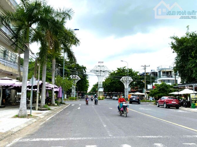 LÔ ĐẤT ĐẸP KĐT ĐÔNG TĂNG LONG, 358M2 VUÔNG VỨC, SỔ RIÊNG THỔ CƯ, GẦN CHỢ, CHỈ 13.8TỶ