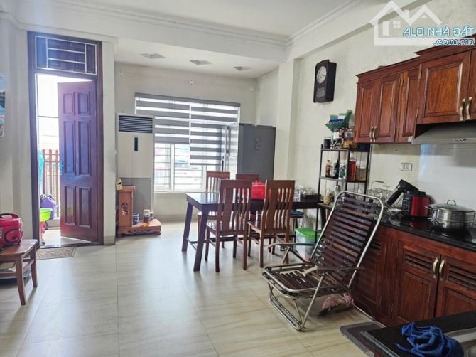 BÁN NHÀ MẶT PHỐ ĐÀO TẤN,7 TẦNG THANG MÁY,KINH DOANH SẦM UẤT NGÀY ĐÊM.