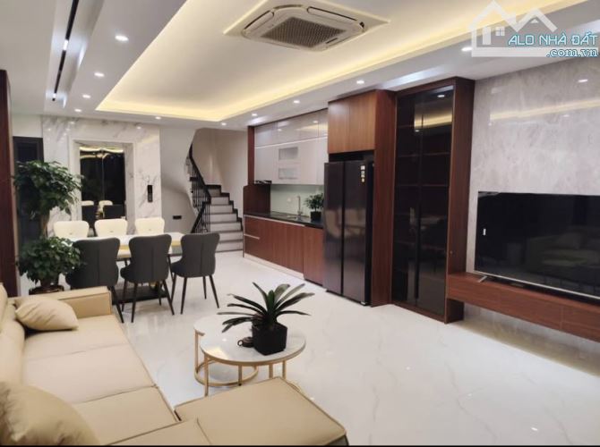 SIÊU PHẨM PHẠM VĂN ĐỒNG_ CẦU GIẤY- DT 38M2, 6 TẦNG, MT 4.5M- TAXI ĐỖ CỔNG- HƠN 9 TỶ