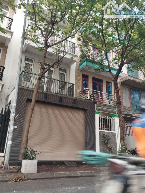 CHỦ CẦN BÁN LIỀN KỀ VĂN QUÁN  70M 4 TẦNG MẶT TIỀN 5M 17 TỶ  PHÂN LÔ - OTO TRÁNH