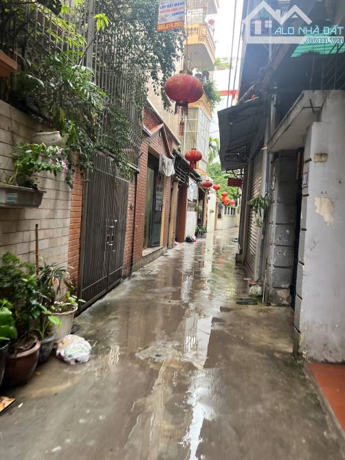 XUÂN ĐỈNH BẮC TỪ LIÊM 8TỶ  DT 31m 6 TẦNG MT 6m NHÀ MỚI CÓ THANG MÁY Ô TÔ ĐỔ  GẦN NHÀ