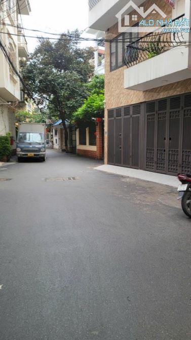 LÊ TRỌNG TẤN - Ô TÔ TRÁNH VÀO NHÀ - KHU PHÂN LÔ QUÂN ĐỘI CỰC VIP