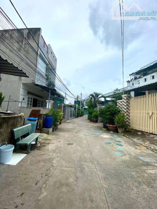 💰 CHỈ 2,8tỷ TL, 56m2, NGANG 4,4m, CÓ NHÀ CẤP 4 TIỆN XÂY MỚI. ĐƯỜNG S