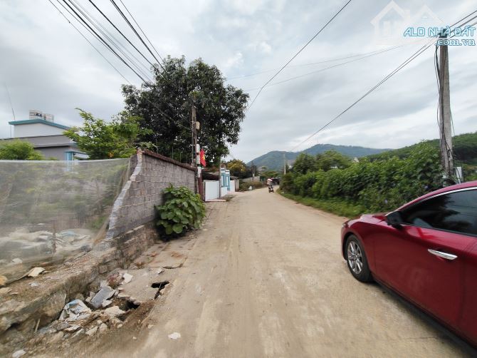 2,X TỶ CÓ 160M ĐẤT THỊ TRẤN DG NHỰA ÁP PHAN VIEW CÁNH ĐỒNG