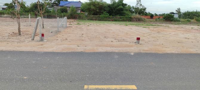 Bán lô đất gần biển Phước Hải đường nhựa 8m gần kdc Phan Gia
