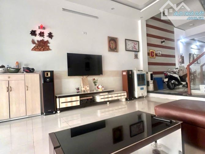 NHÀ ĐẸP 4 TẦNG KÊN CỐ ĐƯỜNG 7M5 LƯƠNG NHỮ HỘC CẦN BÁN GẤP CHỈ HƠN 9 TỶ