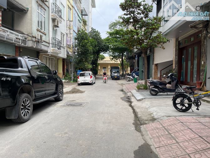 Bán nhà PHÂN LÔ Phú Diễn, Vỉa hè - Ô tô tránh, đỗ  - Gara, Kinh doanh, Văn phòng